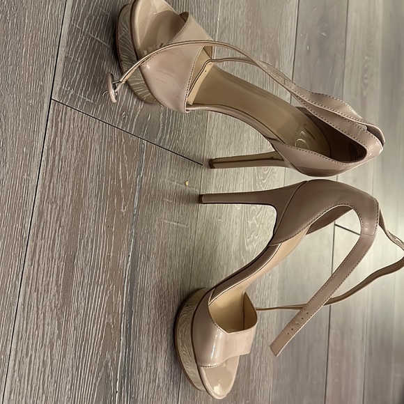 JLO Original heels - Picture 2 of 2